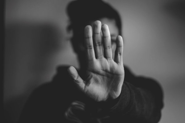 hand up