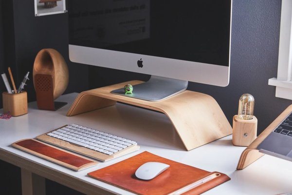 desk set up